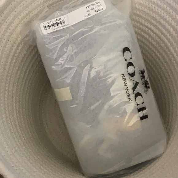 NWT Disney x Coach Cinderella boxy cosmetic case - Picture 3 of 6